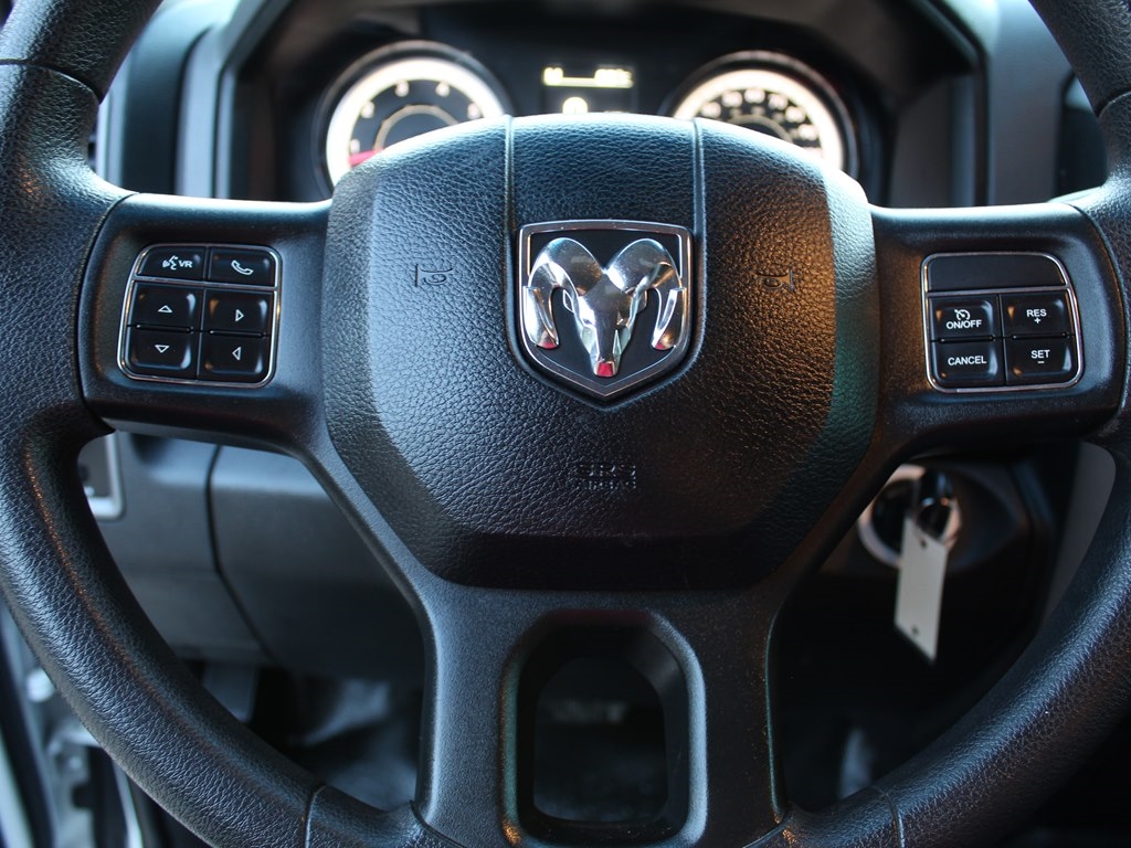 RAM 2500 Tradesman 4x4 Crew Cab 6'4" Box 2018