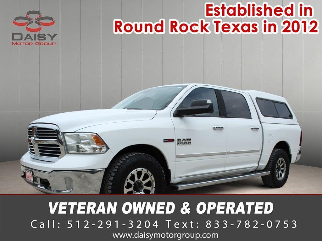 2015 RAM 1500 4WD Crew Cab 140.5" Lone Star