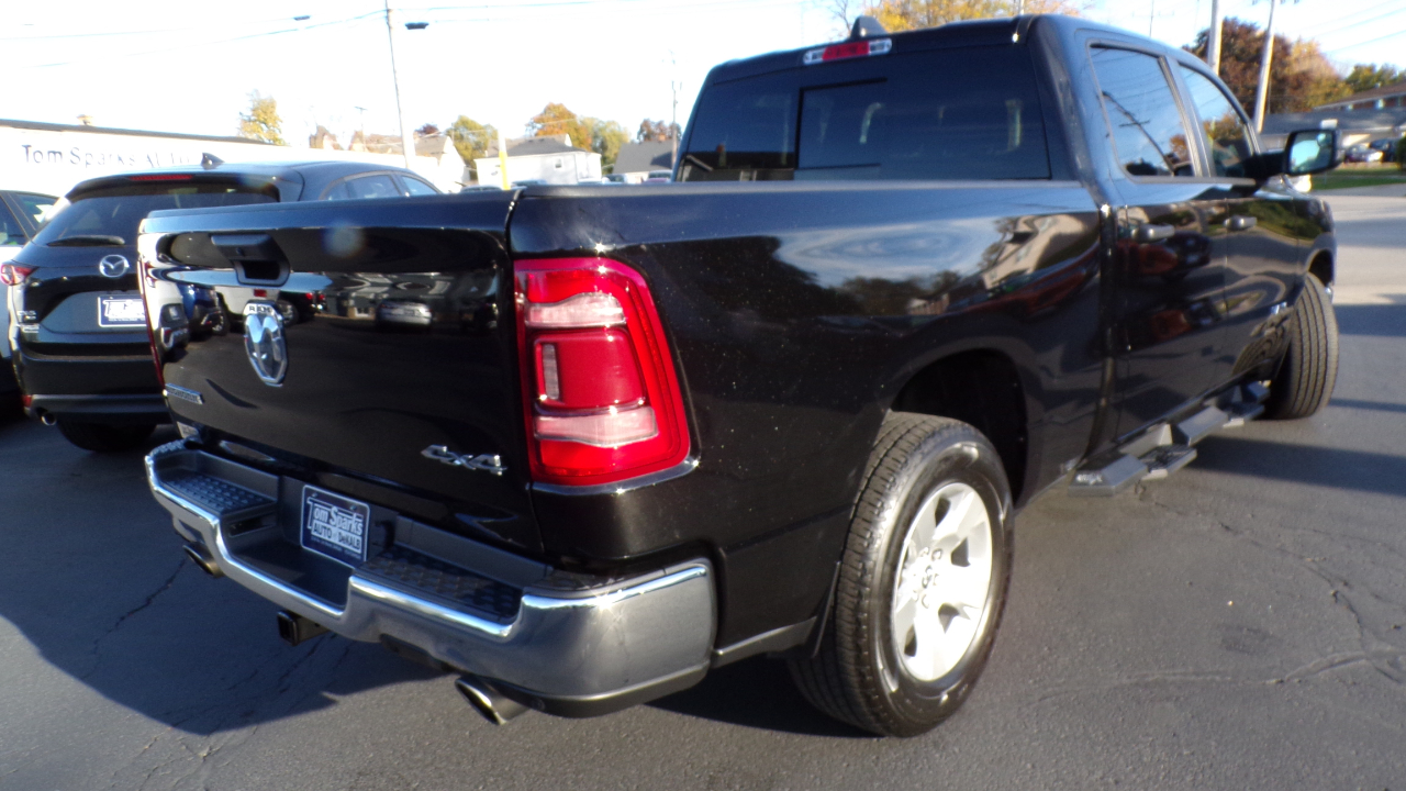 RAM 1500 Big Horn 4x4 Crew Cab 5'7" Box 2023 RAM 1500 Big Horn 4x4 Crew Cab 5'7" Box 2023