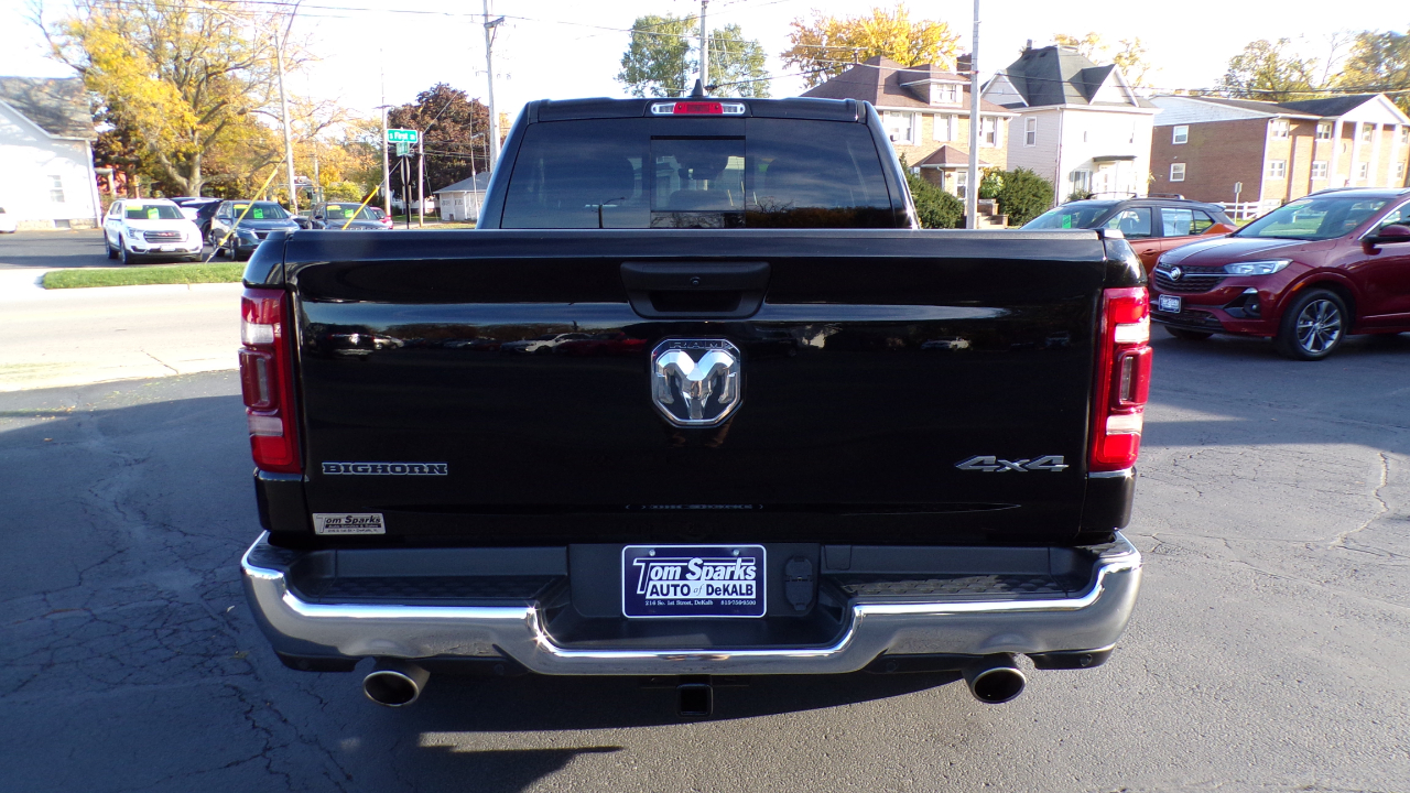 RAM 1500 Big Horn 4x4 Crew Cab 5'7" Box 2023 RAM 1500 Big Horn 4x4 Crew Cab 5'7" Box 2023