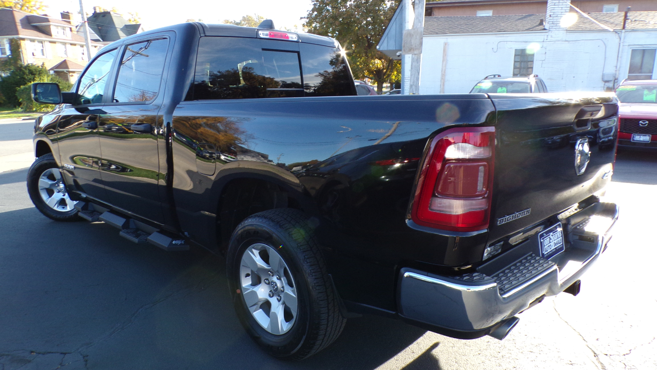 RAM 1500 Big Horn 4x4 Crew Cab 5'7" Box 2023 RAM 1500 Big Horn 4x4 Crew Cab 5'7" Box 2023