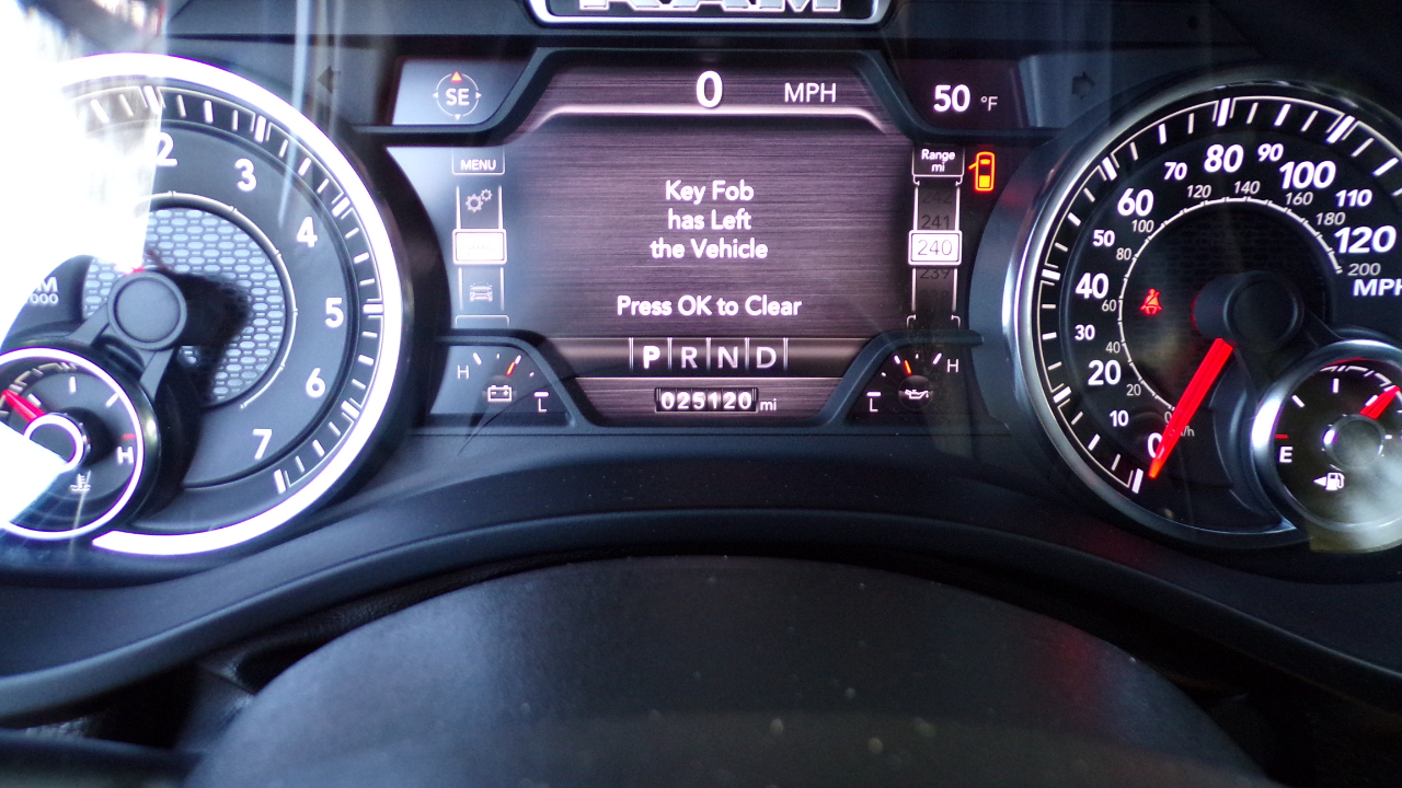 RAM 1500 Big Horn 4x4 Crew Cab 5'7" Box 2023 RAM 1500 Big Horn 4x4 Crew Cab 5'7" Box 2023