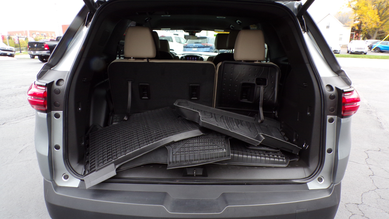 Chevrolet Traverse LT Leather FWD 2023 Chevrolet Traverse LT Leather FWD 2023