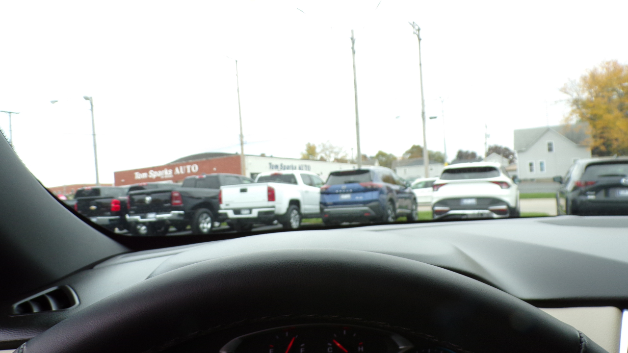 Chevrolet Traverse LT Leather FWD 2023 Chevrolet Traverse LT Leather FWD 2023