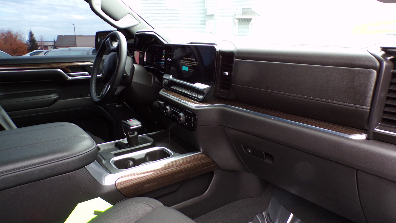 Chevrolet Silverado 1500 4WD Crew Cab 147" LT Trail Boss 2024 Chevrolet Silverado 1500 4WD Crew Cab 147" LT Trail Boss 2024