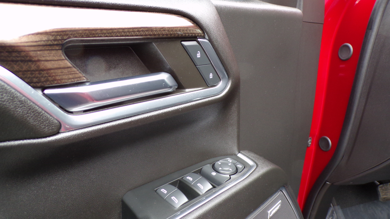 Chevrolet Silverado 1500 4WD Crew Cab 147" LT Trail Boss 2024 Chevrolet Silverado 1500 4WD Crew Cab 147" LT Trail Boss 2024