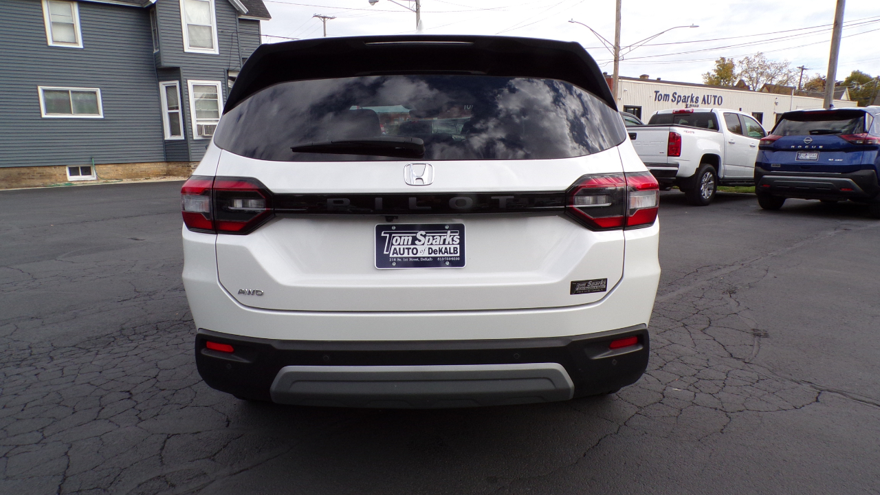 Honda Pilot EX-L 8 Passenger AWD 2023 Honda Pilot EX-L 8 Passenger AWD 2023