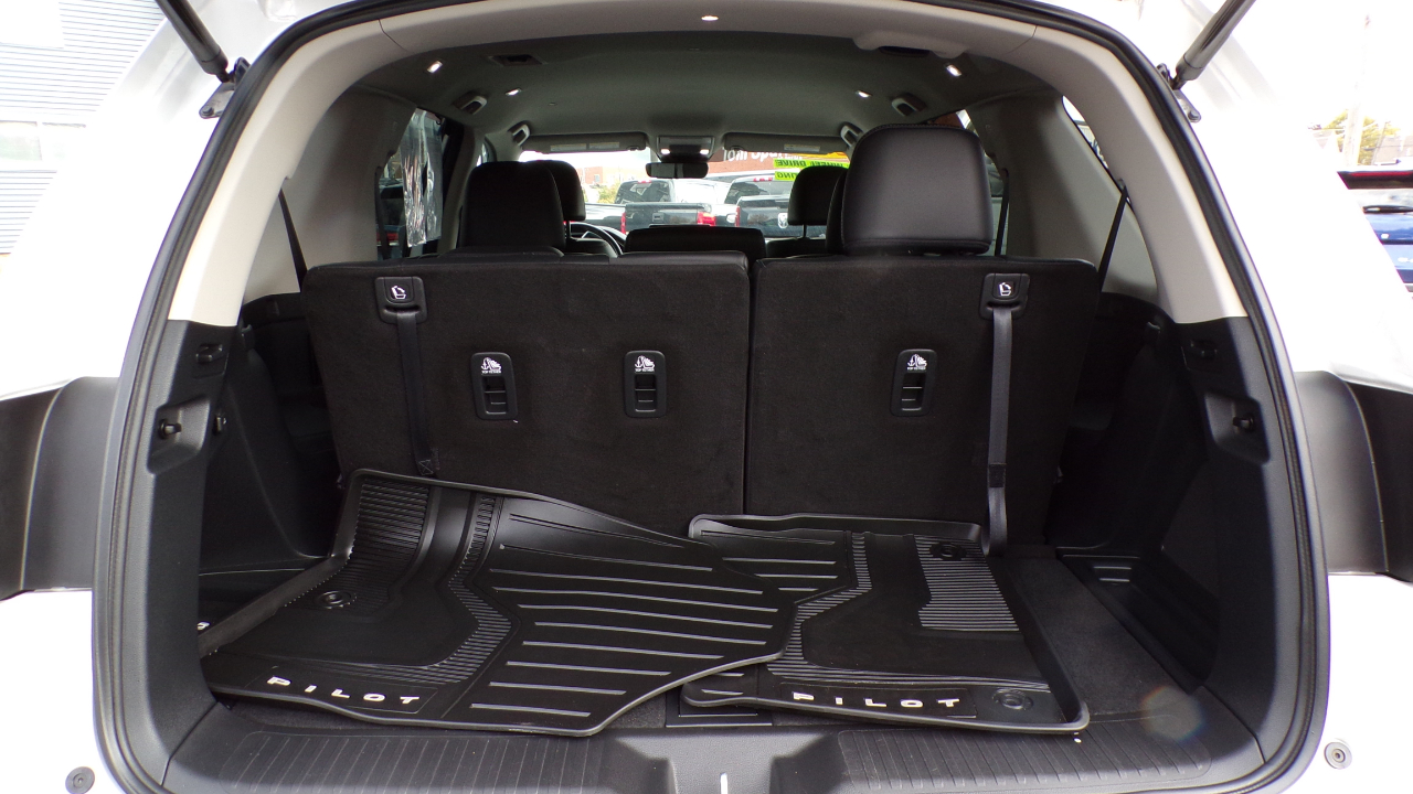 Honda Pilot EX-L 8 Passenger AWD 2023 Honda Pilot EX-L 8 Passenger AWD 2023