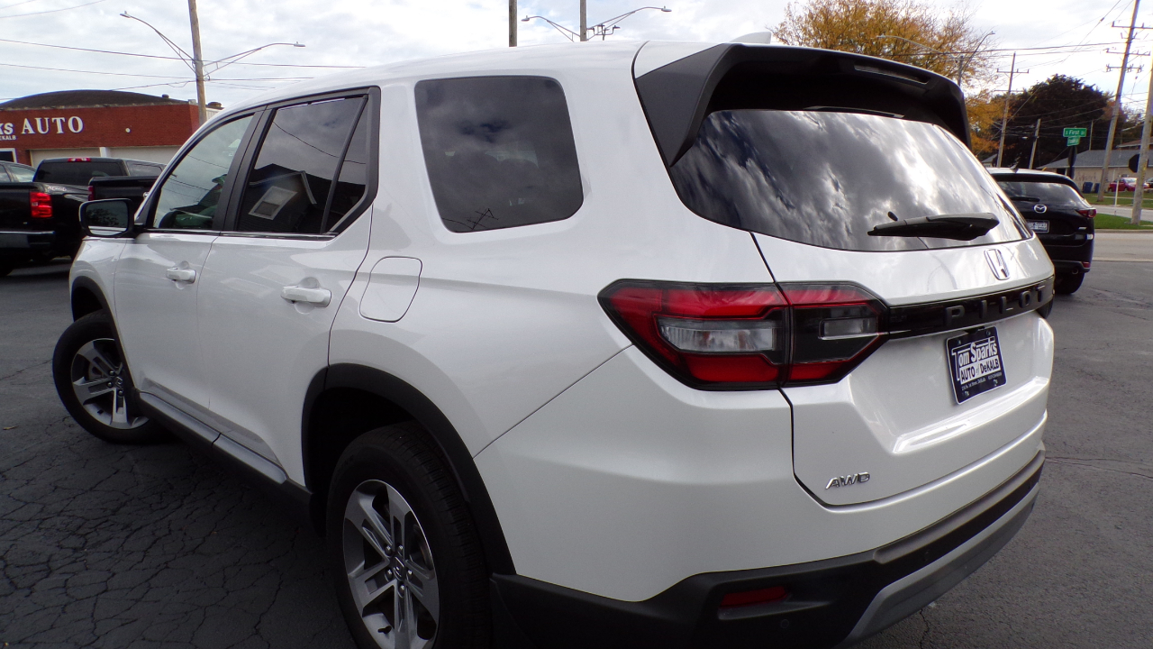 Honda Pilot EX-L 8 Passenger AWD 2023 Honda Pilot EX-L 8 Passenger AWD 2023