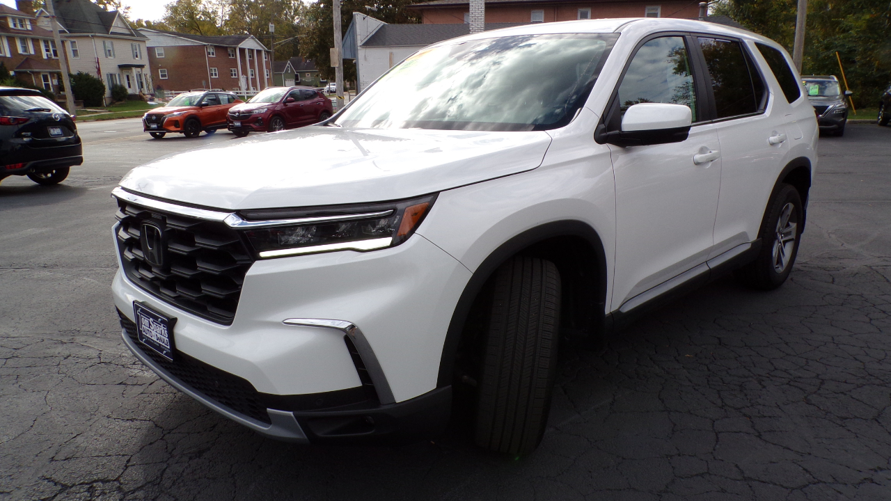 Honda Pilot EX-L 8 Passenger AWD 2023 Honda Pilot EX-L 8 Passenger AWD 2023