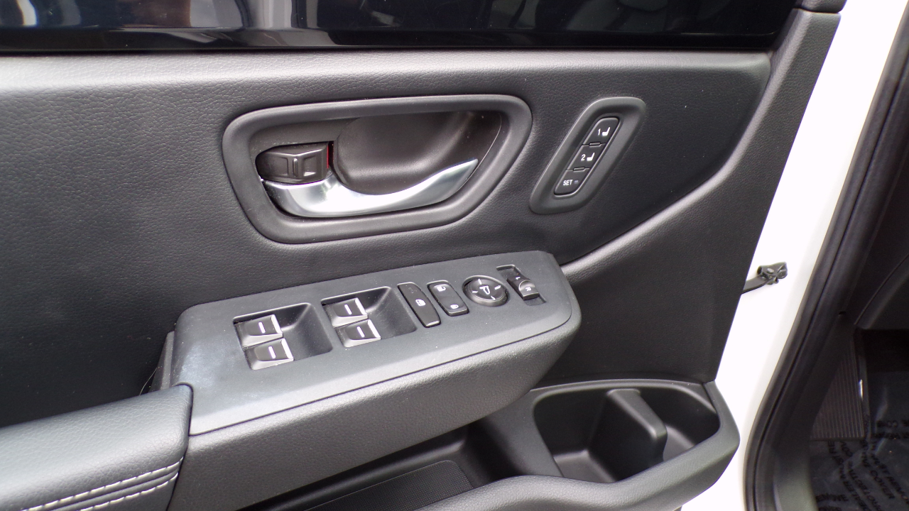 Honda Pilot EX-L 8 Passenger AWD 2023 Honda Pilot EX-L 8 Passenger AWD 2023