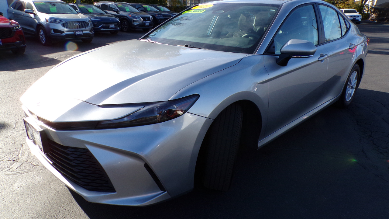 Toyota Camry LE (Natl) 2025 Toyota Camry LE (Natl) 2025