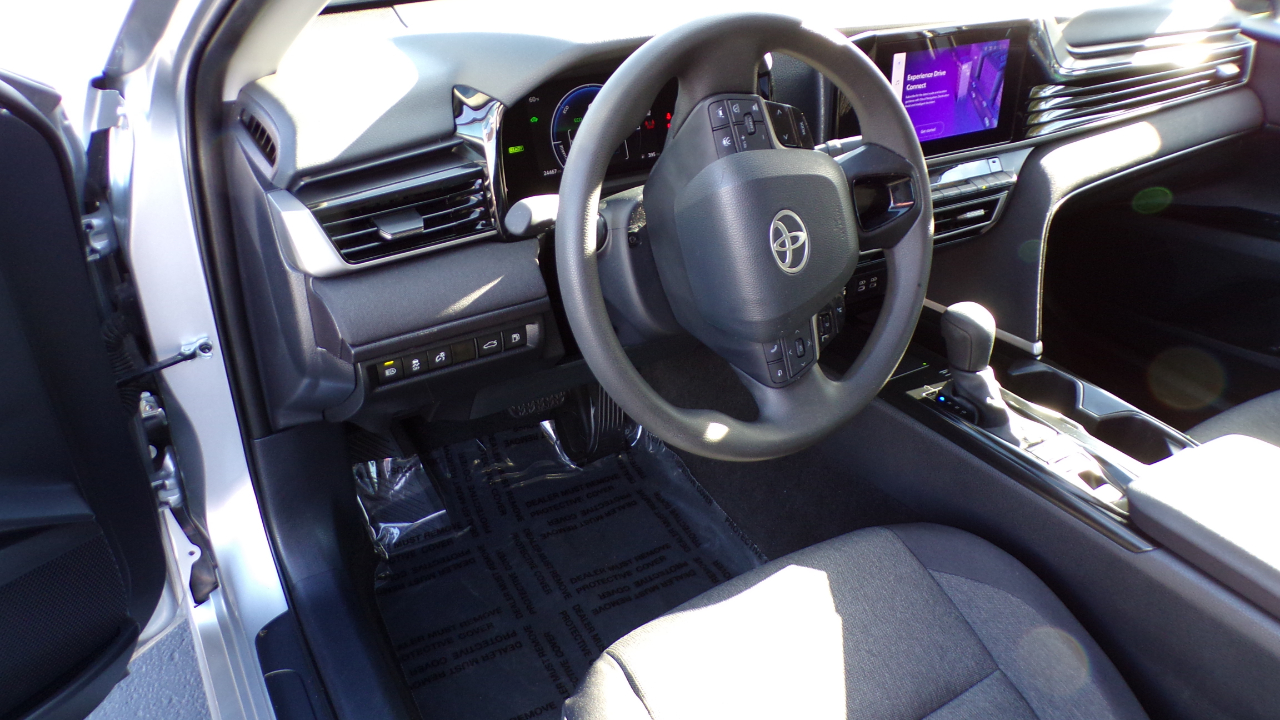 Toyota Camry LE (Natl) 2025 Toyota Camry LE (Natl) 2025