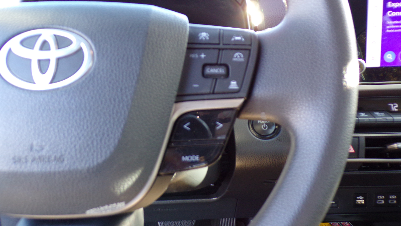 Toyota Camry LE (Natl) 2025 Toyota Camry LE (Natl) 2025