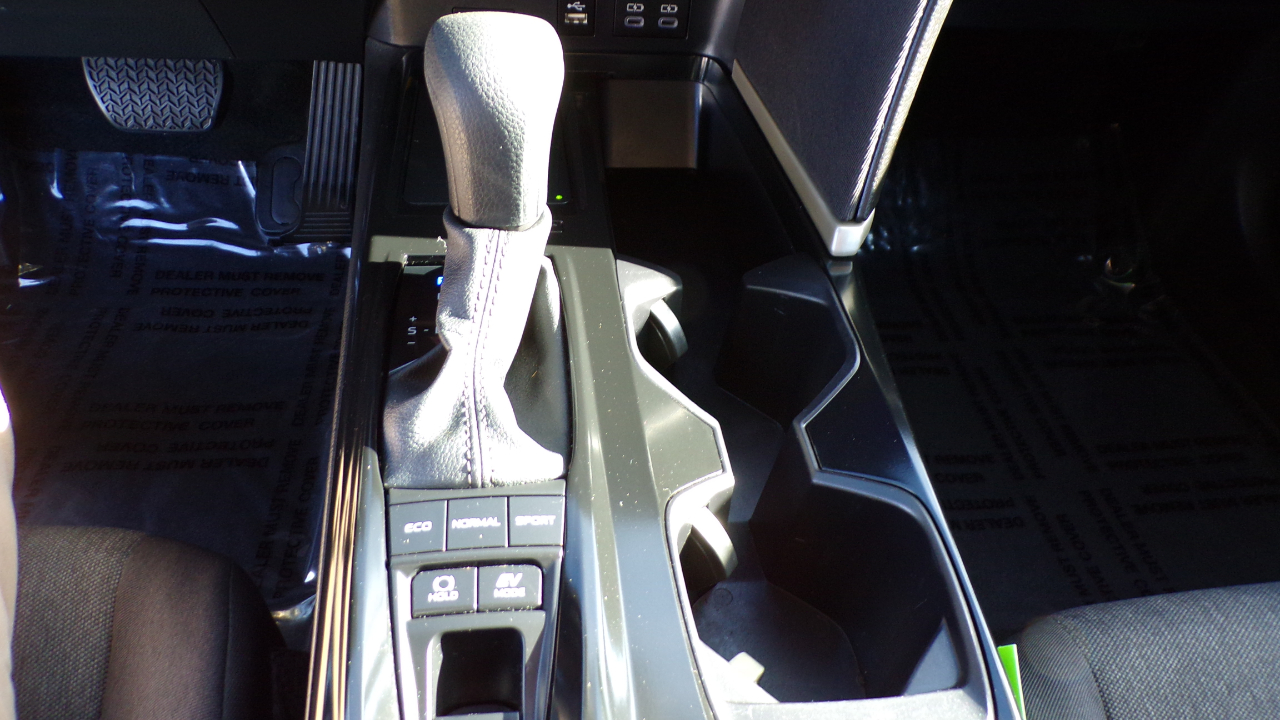 Toyota Camry LE (Natl) 2025 Toyota Camry LE (Natl) 2025