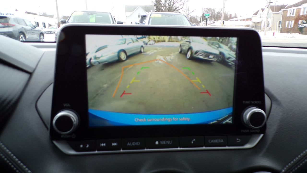 Nissan Sentra SV 2024