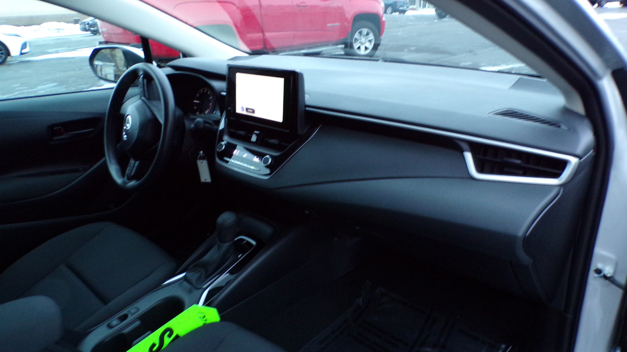 Toyota Corolla LE 2025