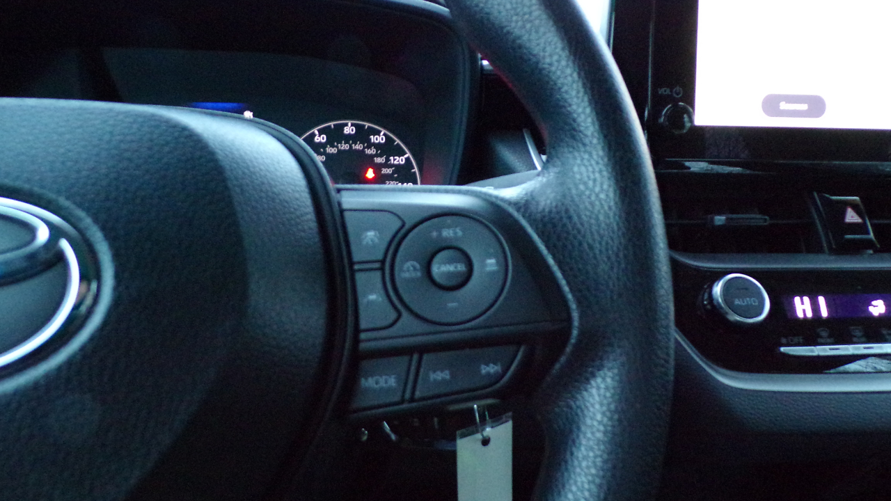 Toyota Corolla LE 2025