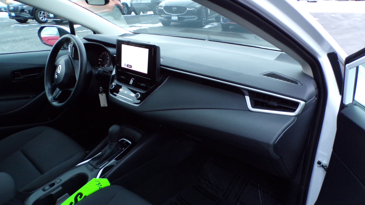 Toyota Corolla LE 2025