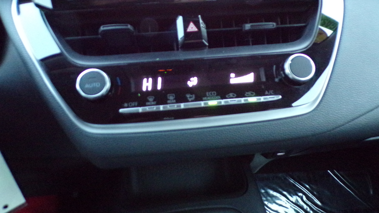 Toyota Corolla LE 2025