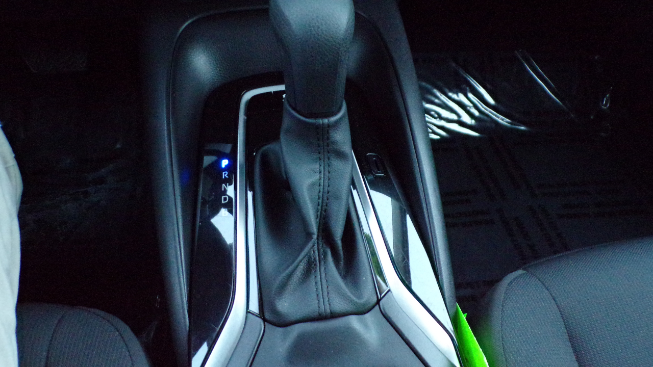 Toyota Corolla LE 2025