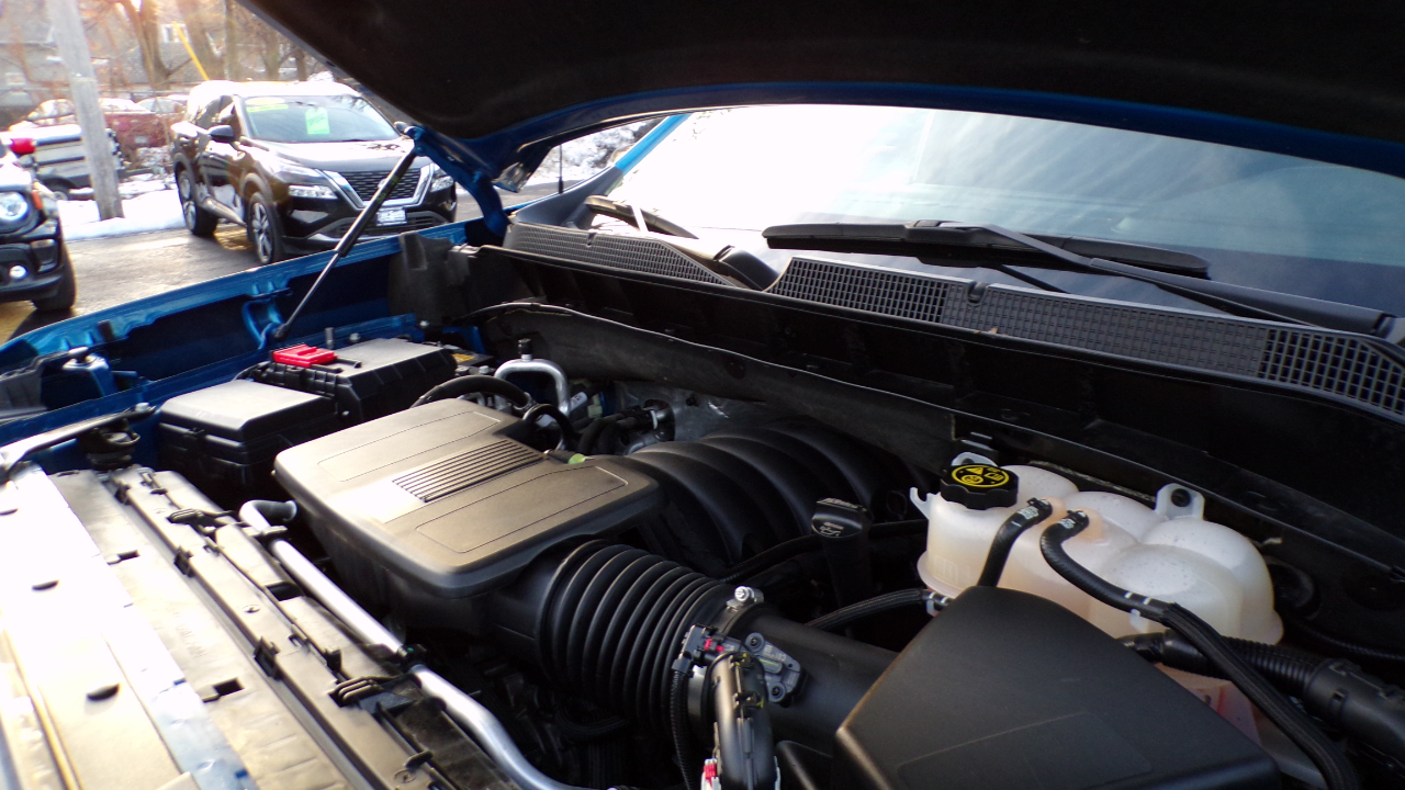 Chevrolet Silverado 1500 4WD Double Cab 147" RST 2023