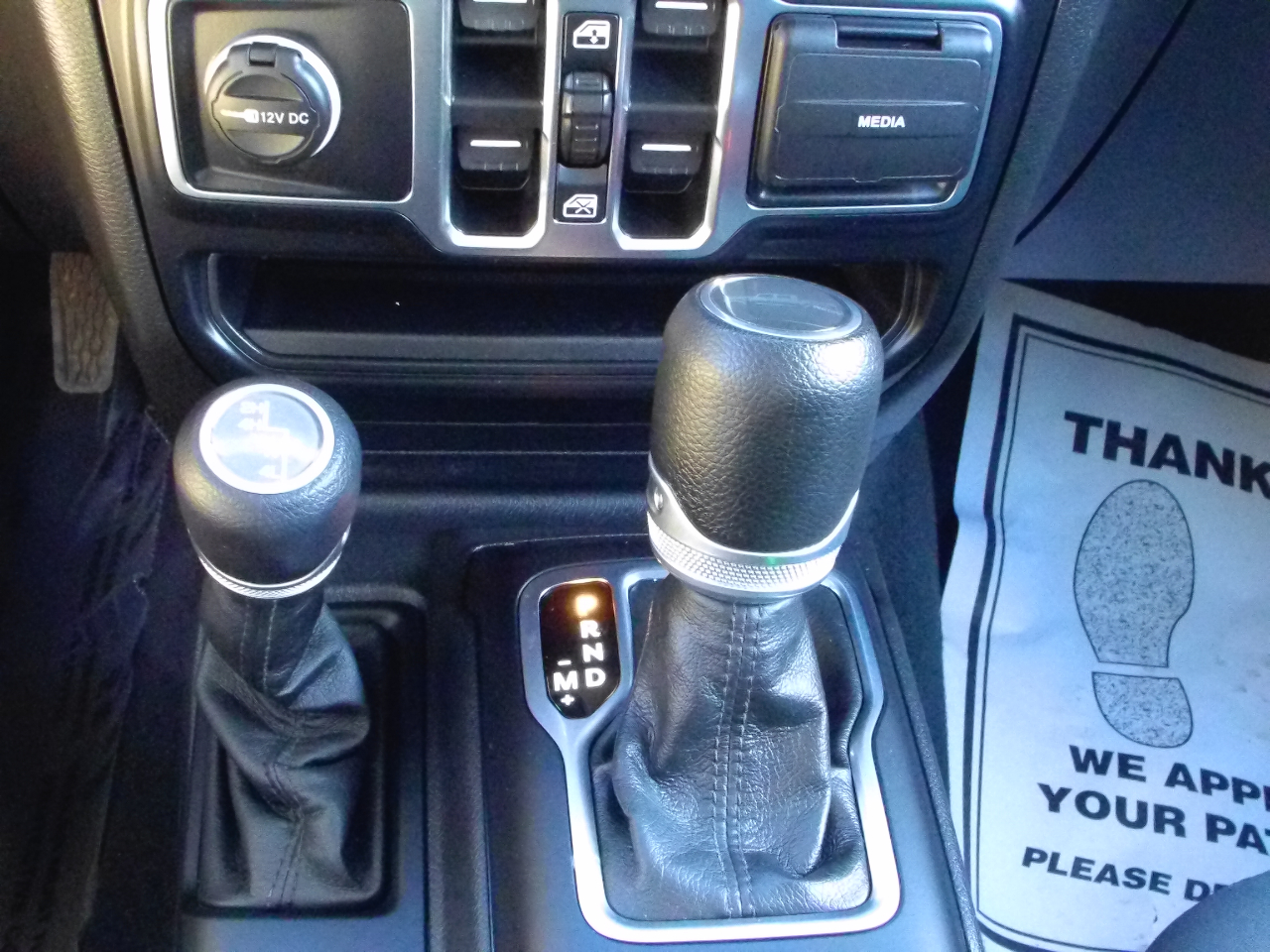 Jeep Gladiator Willys 4x4 2023