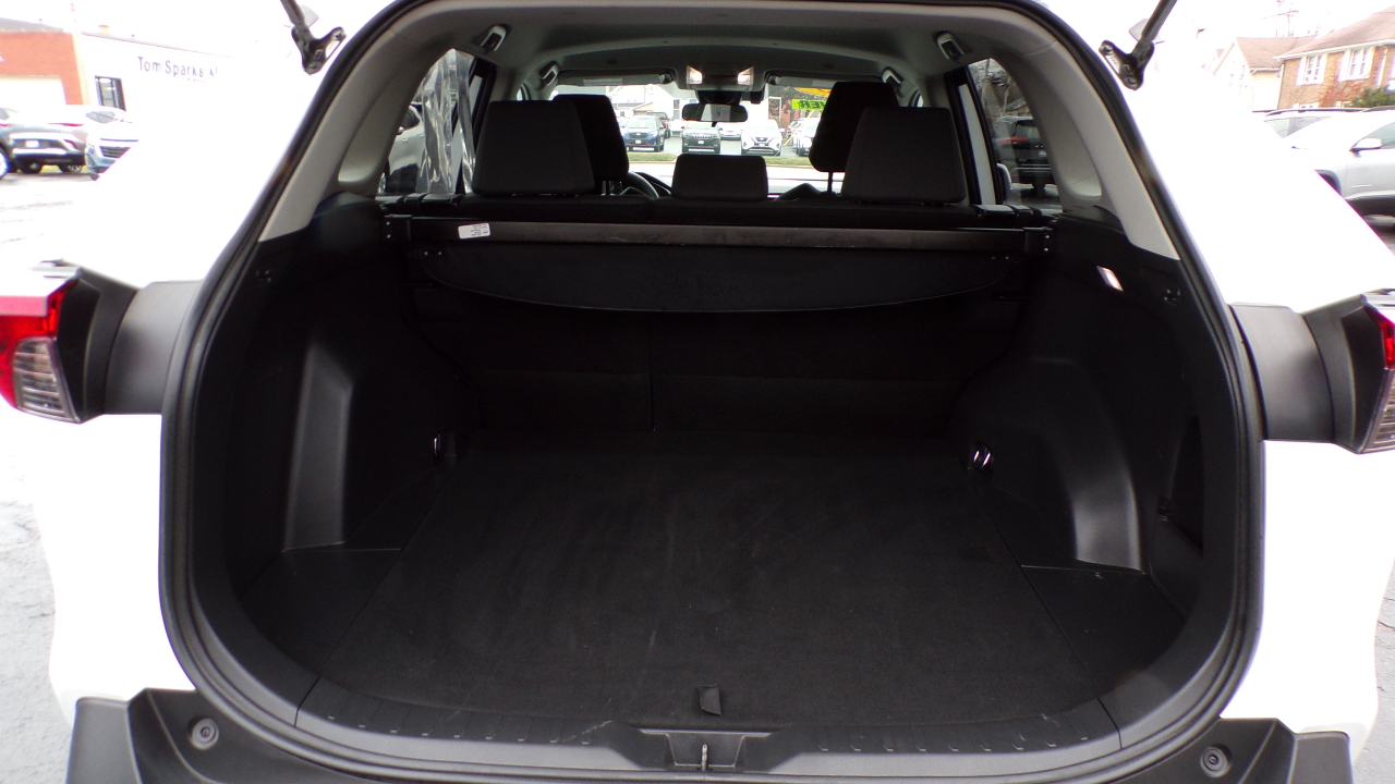 Toyota RAV4 XLE 2025