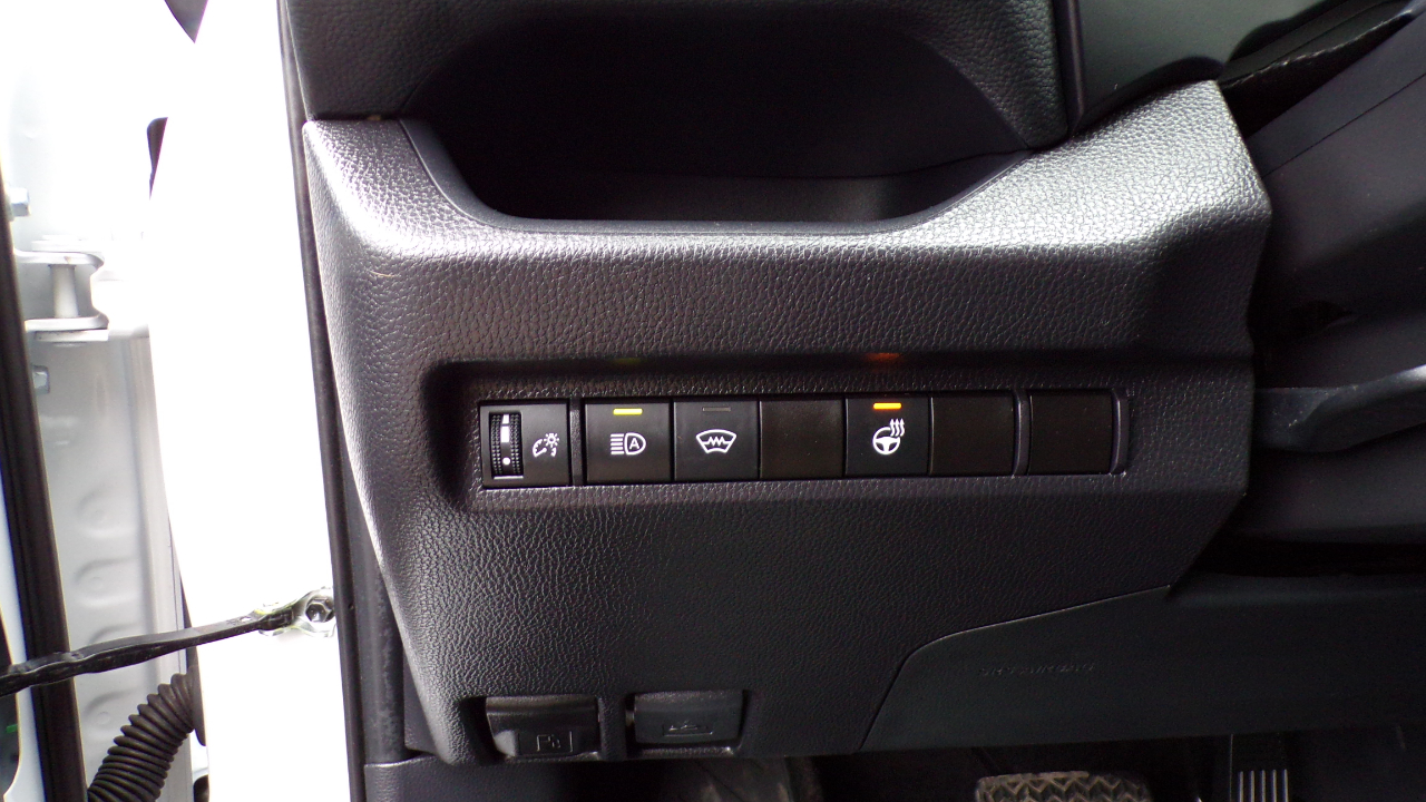 Toyota RAV4 XLE 2025