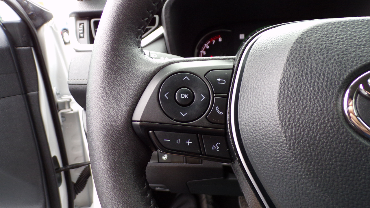 Toyota RAV4 XLE 2025