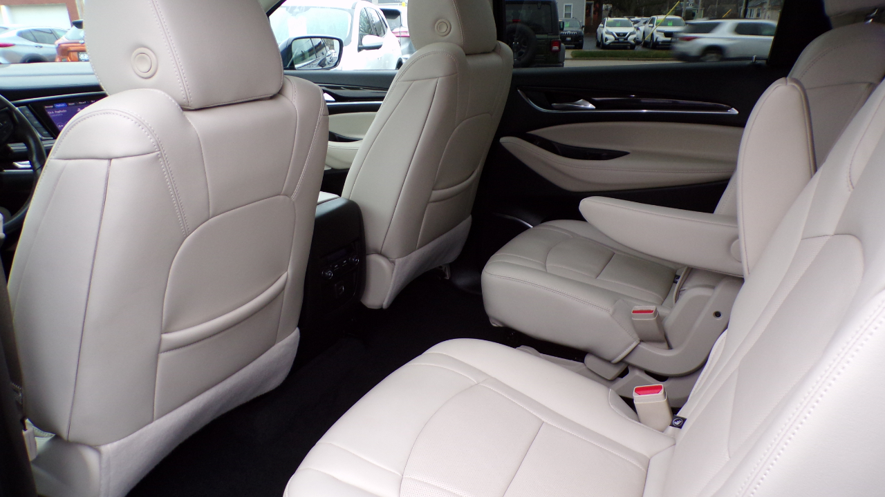 Buick Enclave AWD 4dr Essence 2023