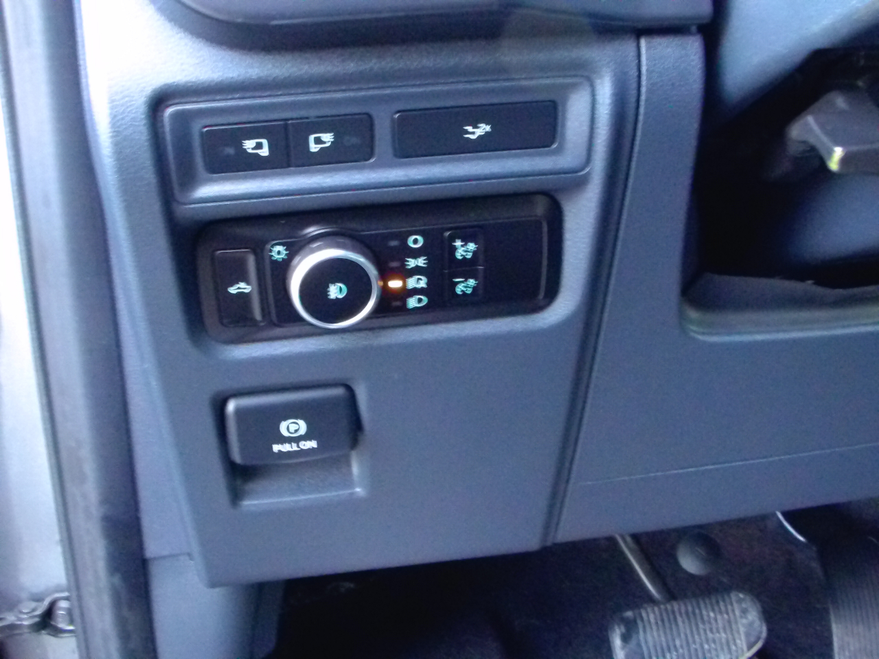 Ford F-150 XLT SuperCrew 5.5-ft. Bed 4WD 2023