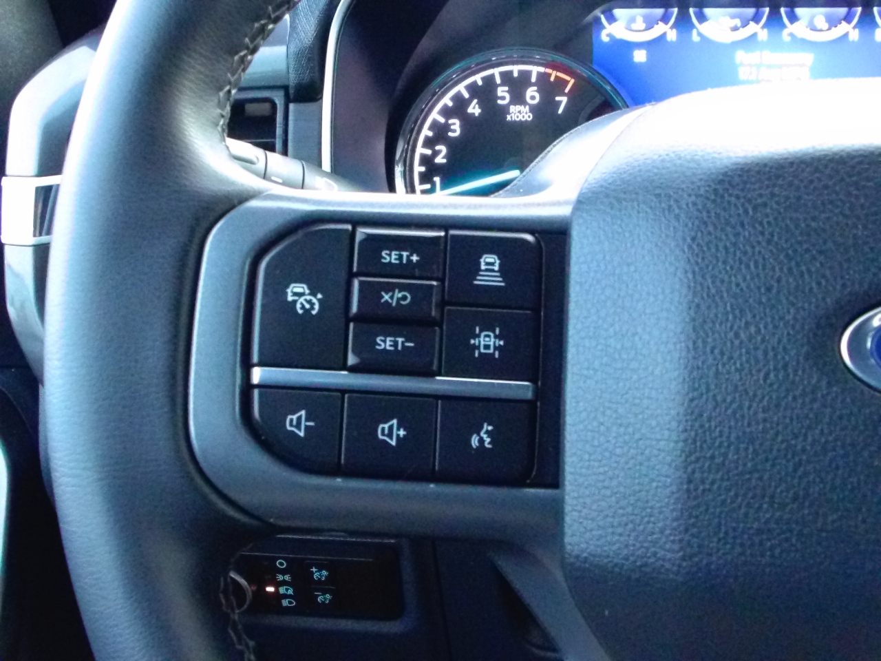 Ford F-150 XLT SuperCrew 5.5-ft. Bed 4WD 2023