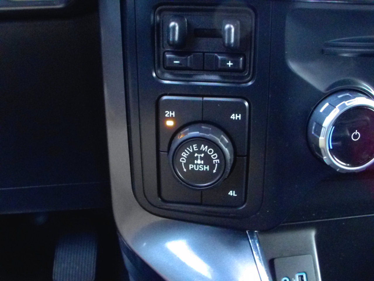 Ford F-150 XLT SuperCrew 5.5-ft. Bed 4WD 2023