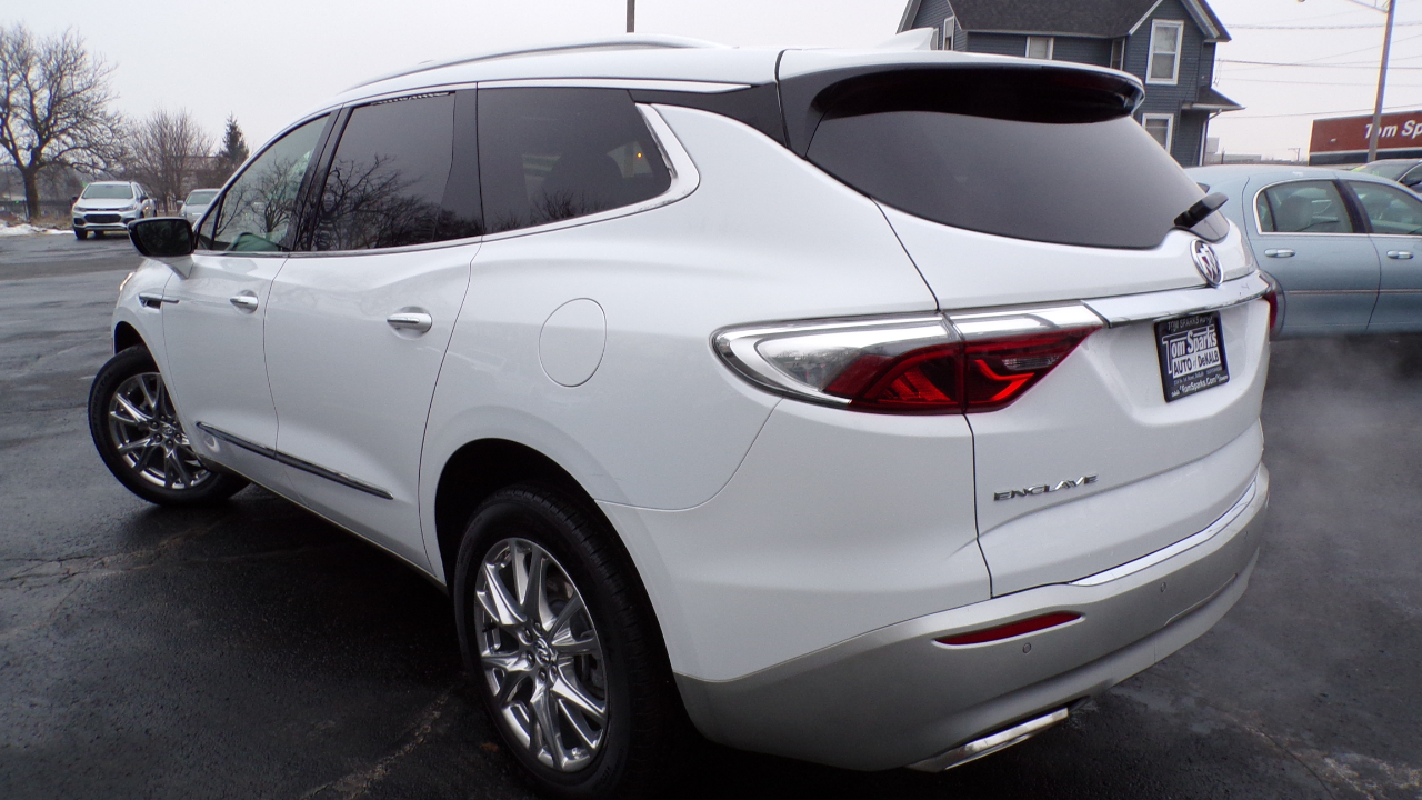 Buick Enclave Essence 2023