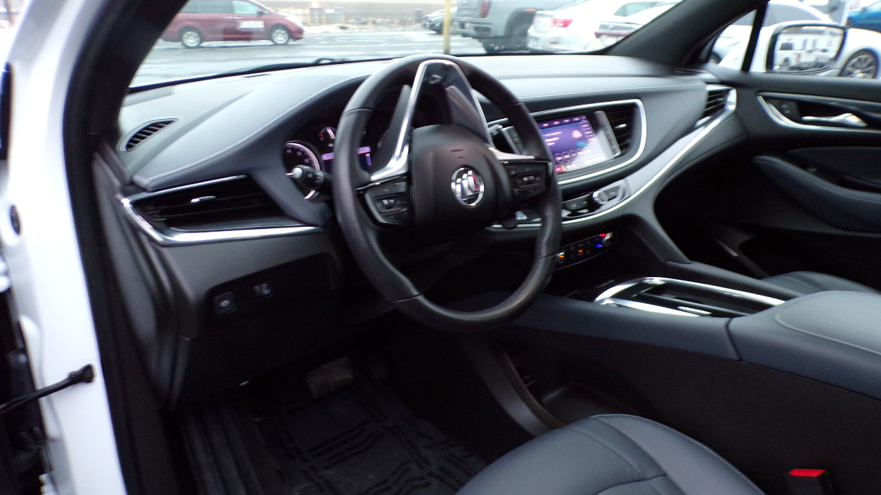 Buick Enclave Essence 2023