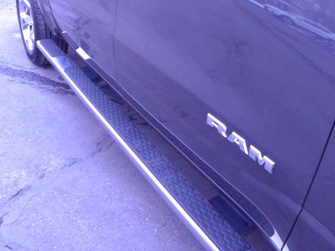 RAM 1500 Big Horn 4x4 Crew Cab 5'7" Box 2022