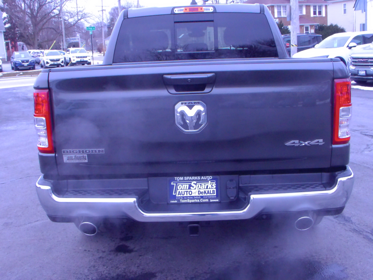 RAM 1500 Big Horn 4x4 Crew Cab 5'7" Box 2022