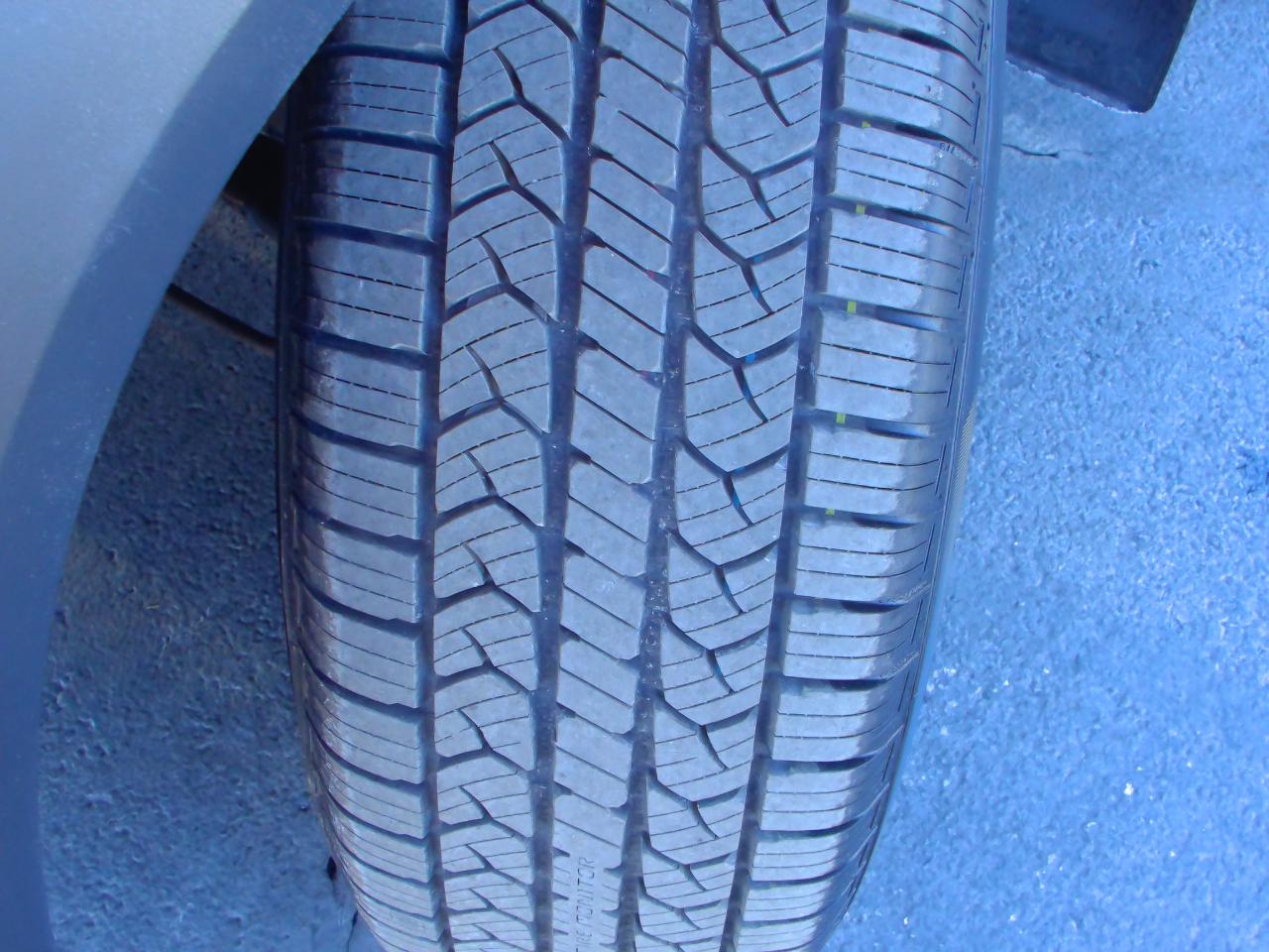 GMC Acadia FWD 4dr SLT 2023