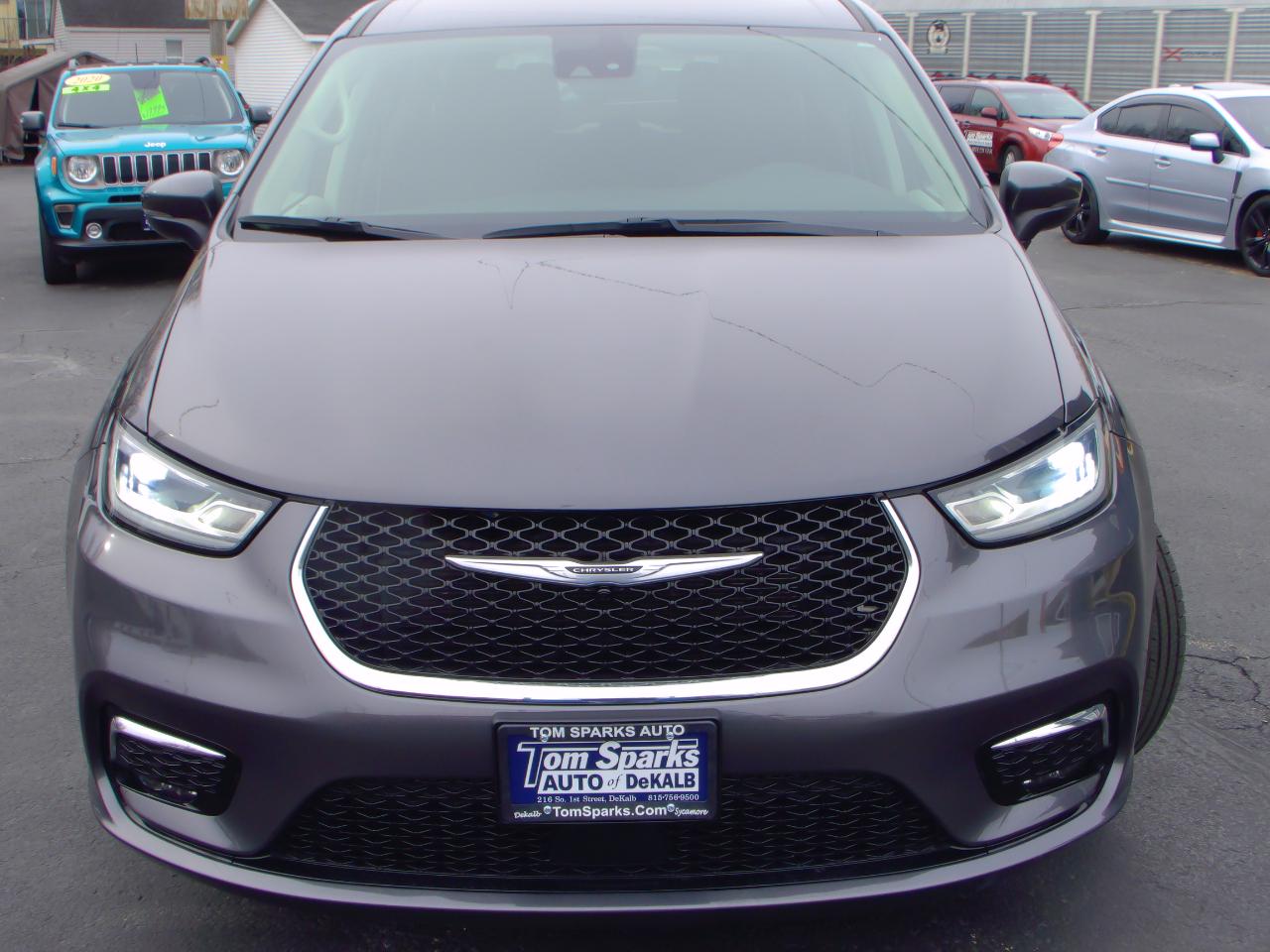 Chrysler Pacifica Touring L FWD 2023