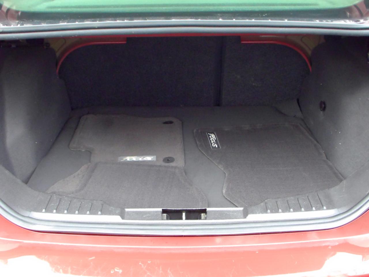 Ford Focus SE Sedan 2017