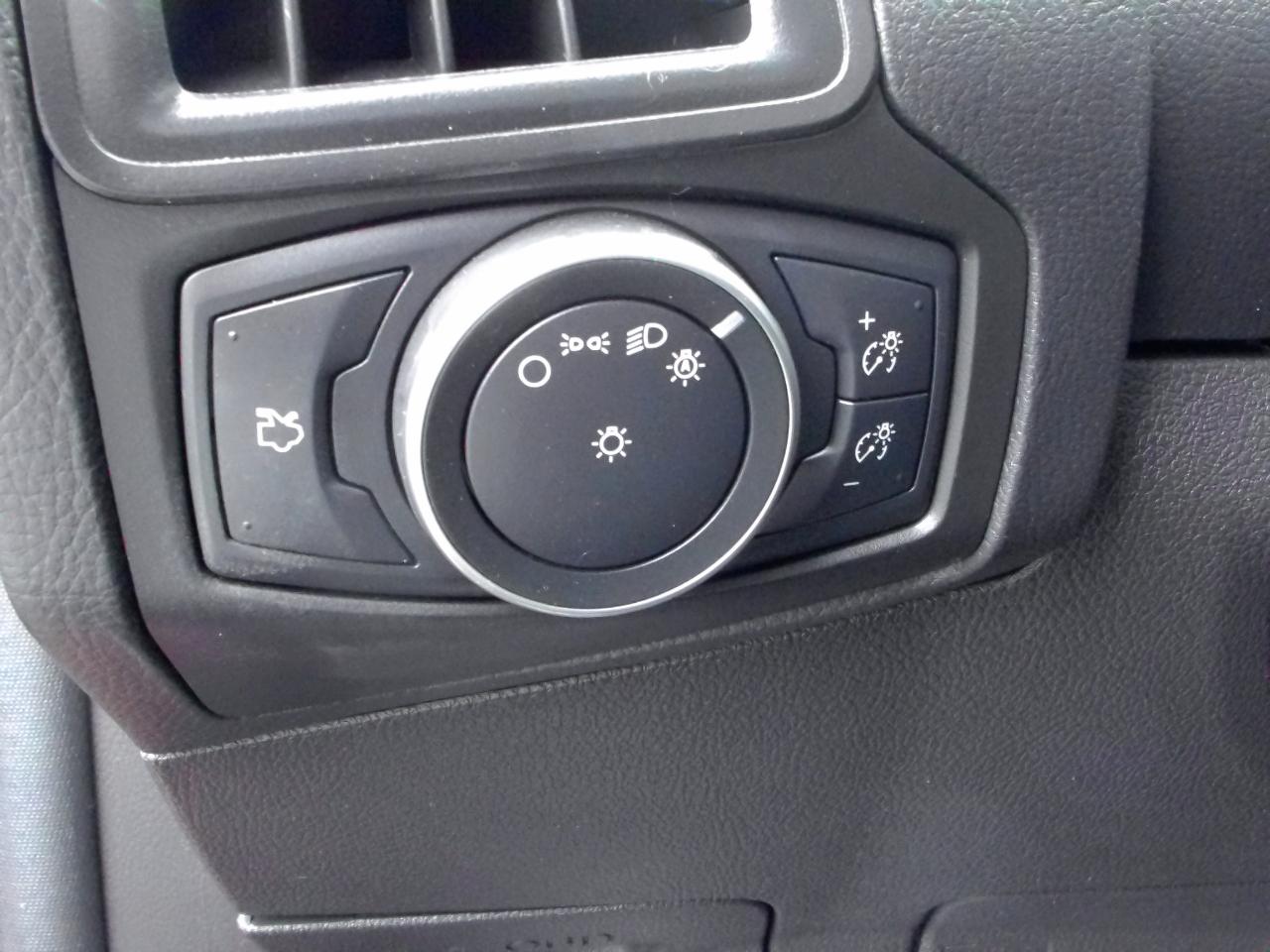 Ford Focus SE Sedan 2017