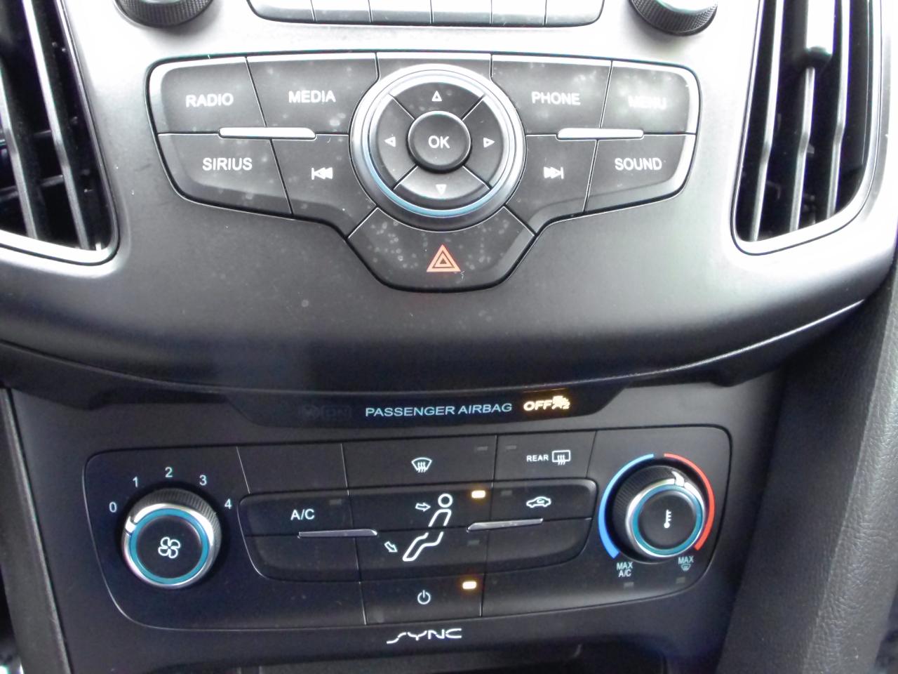 Ford Focus SE Sedan 2017