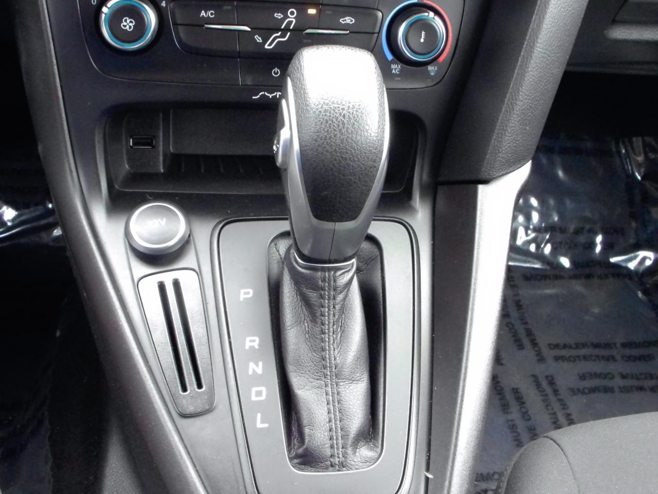 Ford Focus SE Sedan 2017