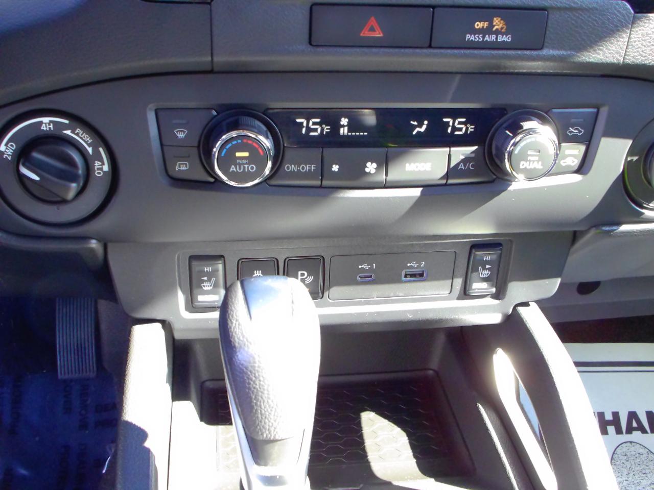 Nissan Frontier Crew Cab 4x4 SV Auto 2023