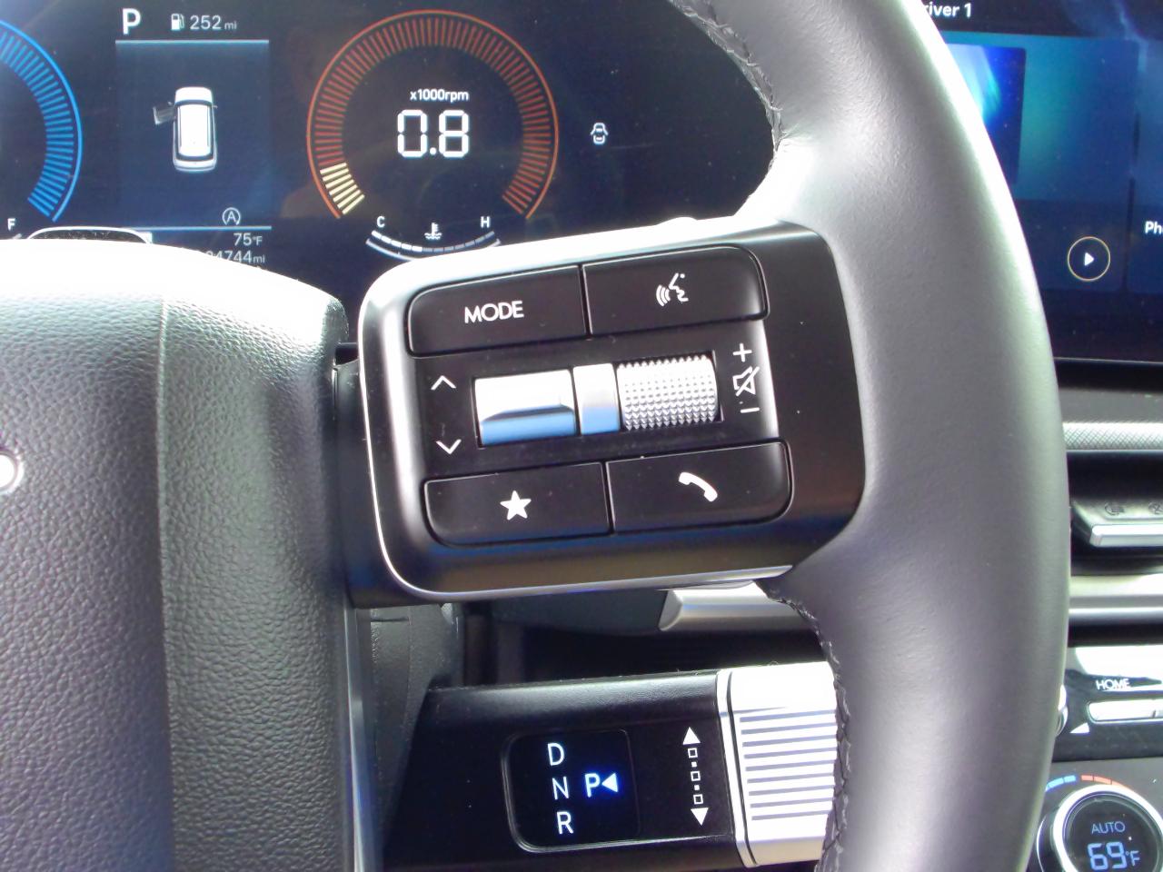 Hyundai Santa Fe SEL AWD 2025