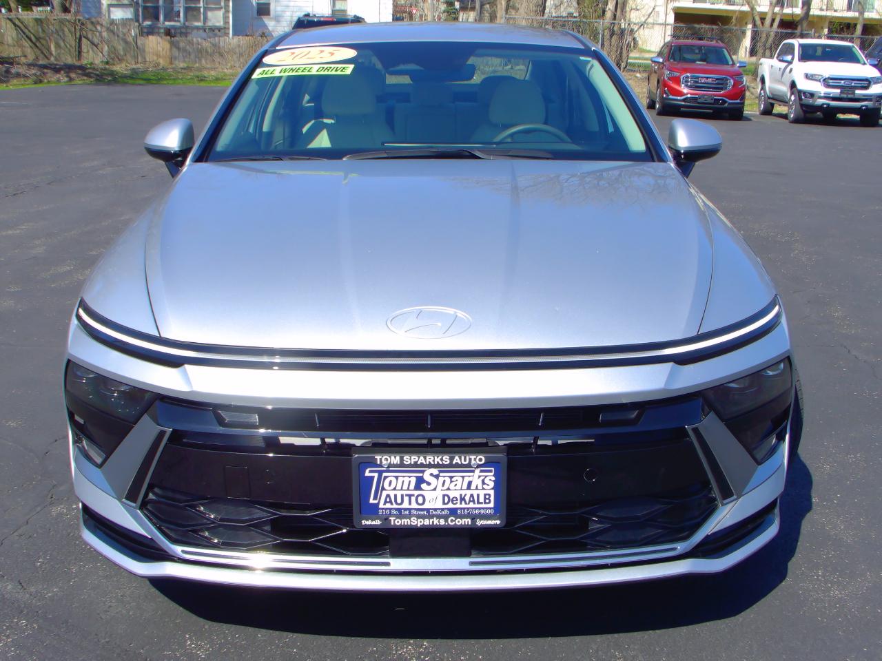 Hyundai Sonata SEL FWD 2025