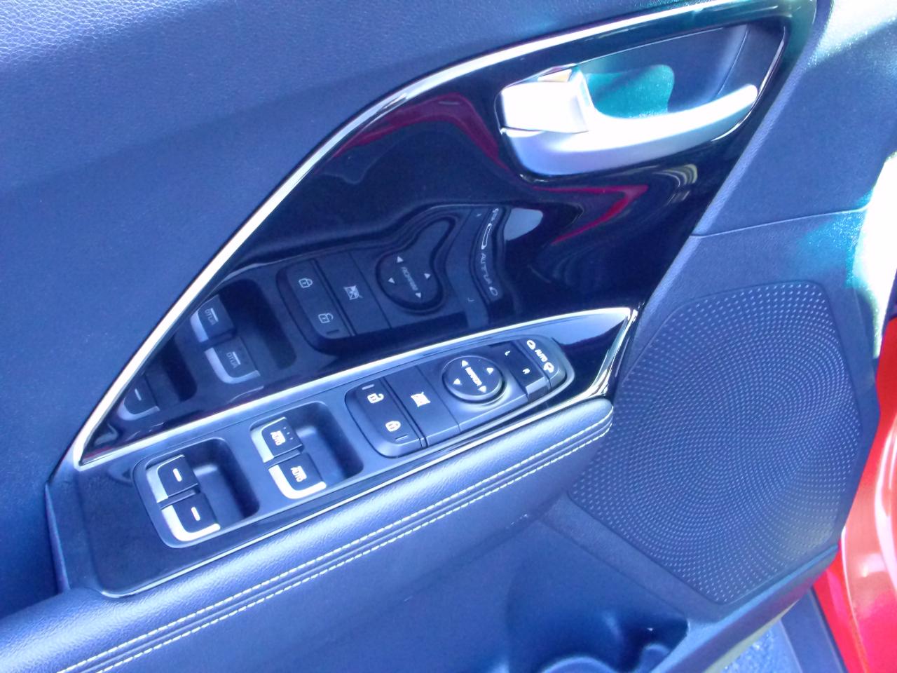 Kia Niro Plug-In Hybrid EX FWD 2020