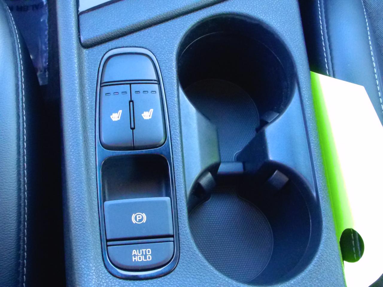 Kia Niro Plug-In Hybrid EX FWD 2020