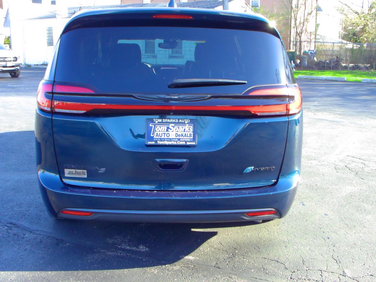 Chrysler Pacifica Hybrid Touring L FWD 2022